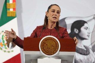 Sheinbaum advierte que Perú violaría normas internacionales si entra a la embajada de México