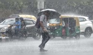 Yellow alert in Tamil Nadu, Andhra Pradesh; western states likely to receive moderate rain