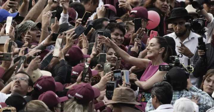 Presidenta mexicana denuncia ante la Fiscalía al hombre que la acosó en una calle