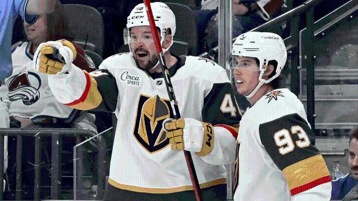 Hertl castiga en Power Play