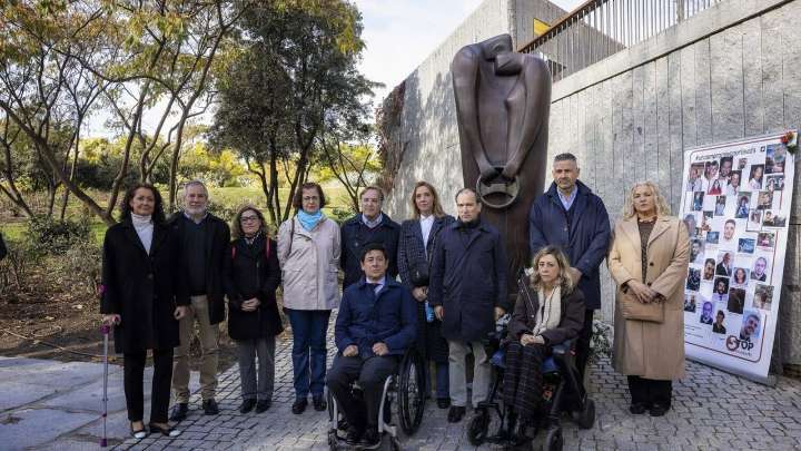 El Ayuntamiento de Madrid rinde homenaje a las víctimas de los accidentes de tráfico