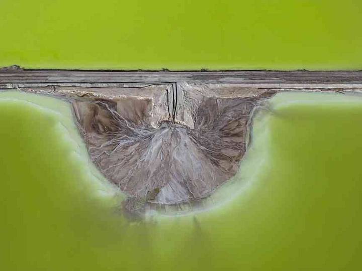 US, investors seal rare earths deal