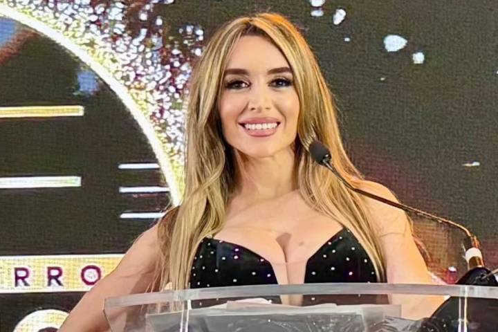 Martín Fierro Latino 2025. Las perlitas de la ceremonia: fallas técnicas, sobres escritos en birome y la improvisación de Fátima Florez