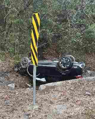 Jones County Woman Escapes Overturned SUV by Breaking Window