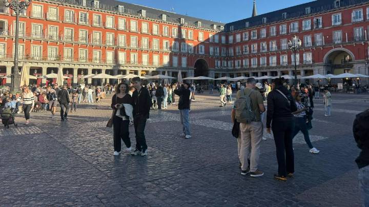 El turismo masivo vacía las ciudades, este es el caso Madrid, España