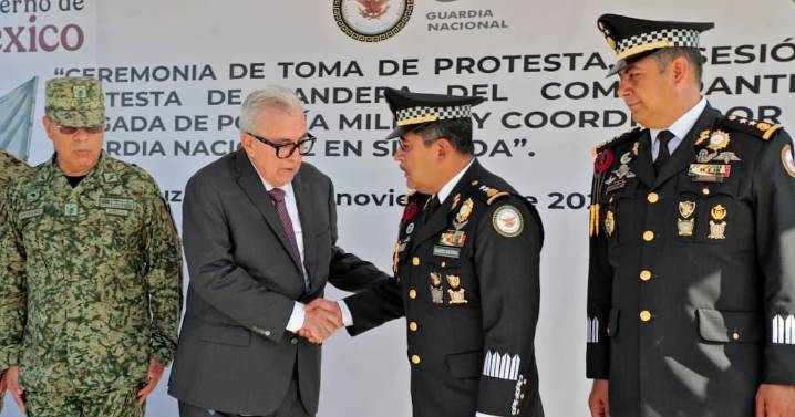 Gobernador Rocha asiste a toma de protesta de Julices Julián González Calzada, como nuevo Coordinador de la GN en Sinaloa