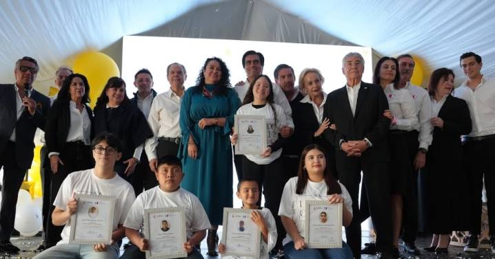 Se ‘gradúan’ libres de cáncer 6 pequeños pacientes de la Fundación Castro