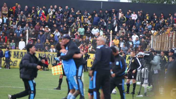 Estudiantes a la Primera Nacional