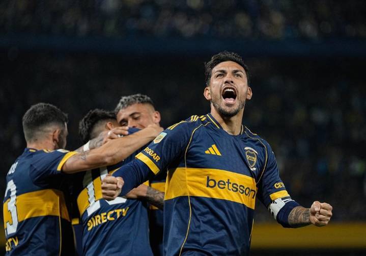 Boca ganó, quedó primero y llega en entonado a los play