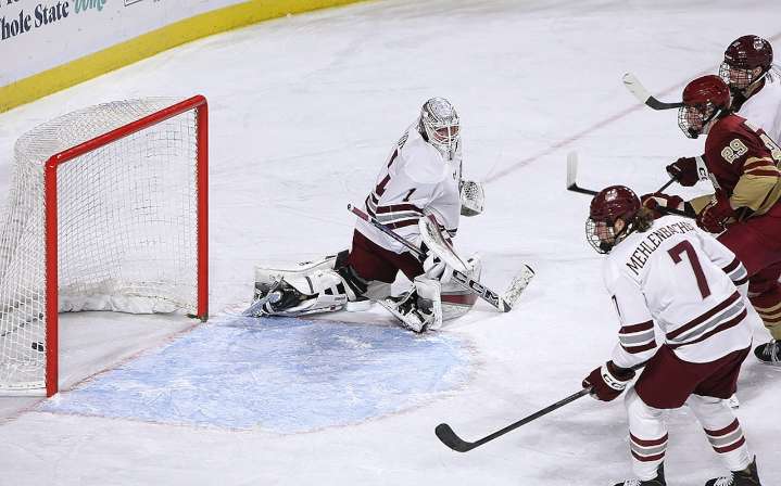 Four-goal third period dooms UMass men’s hockey vs. Providence