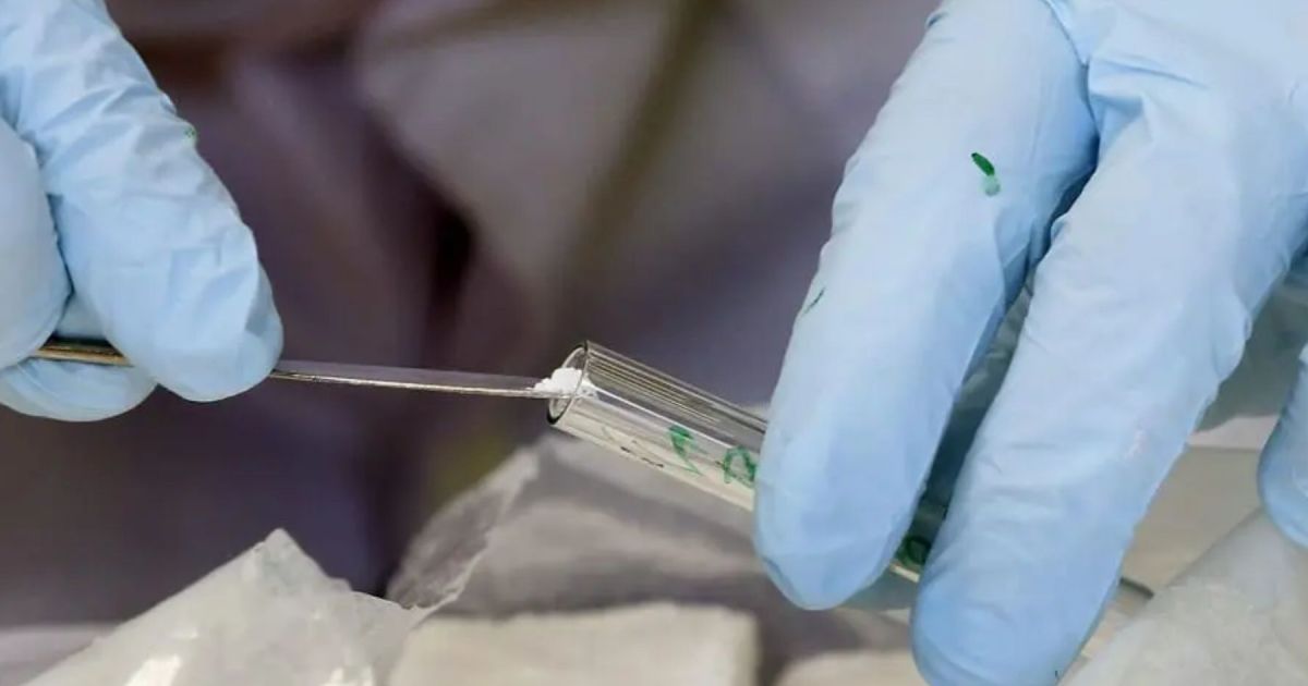 Un operativo en Viedma reveló que tenía cocaína, cannabis y LSD: fue condenado y tendrá prisión domiciliaria