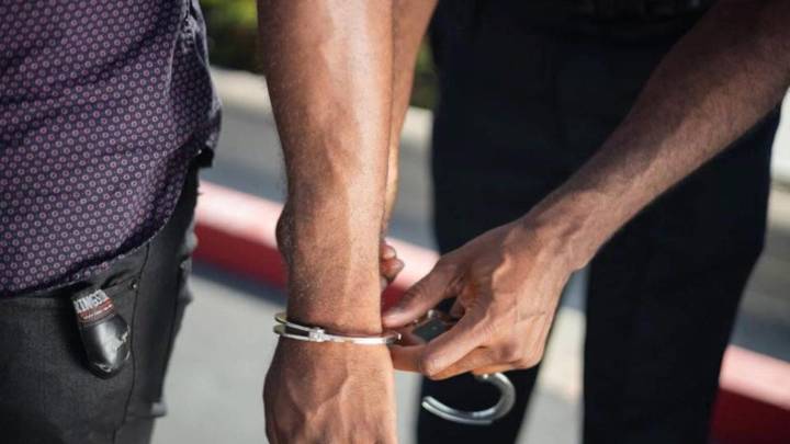 Railway police arrest thief and recover gold worth Rs 2.9 lakh