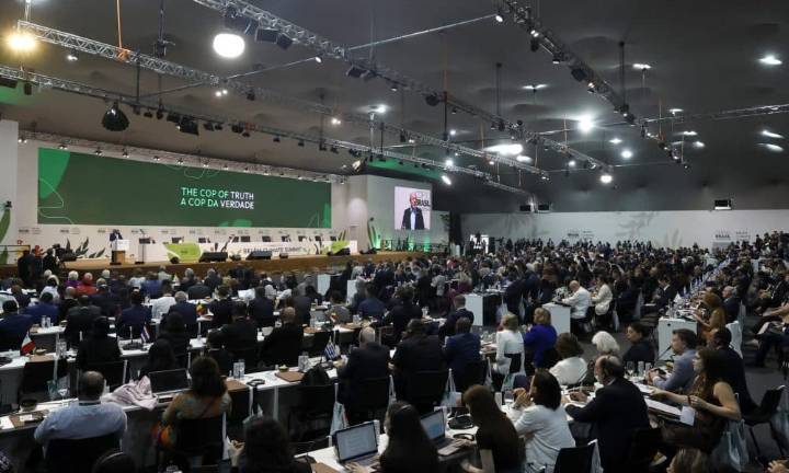 La cumbre de la COP30 arranca con ataques a Trump y un nuevo fondo para salvar las selvas