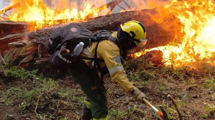 En el inicio de la temporada de pesca, restringen el uso de fuego ante el "altísimo" índice de incendios forestales