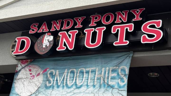 Annapolis doughnut shop appears in Apple TV series