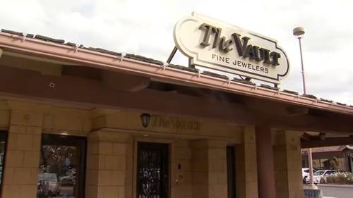The Vault Fine Jewelers in Fresno's Fig Garden Village is closing