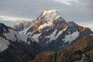 US climber among 2 killed in fall on New Zealand’s highest peak