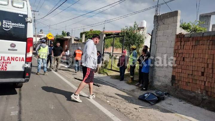 Atropellan a pintor de topes en Amaxac; el responsable presuntamente conducía su Camaro a velocidad no permitida
