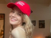 Quién es Dasha Nekrasova y por qué fue despedida tras entrevistar a Nick Fuentes