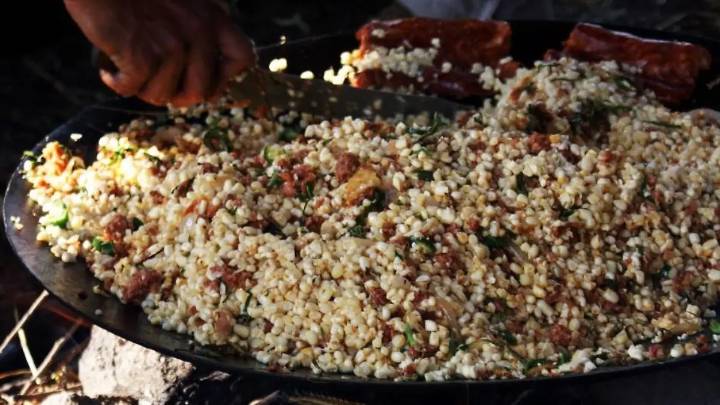 El origen de los esquites y una receta para hacerlos en casa