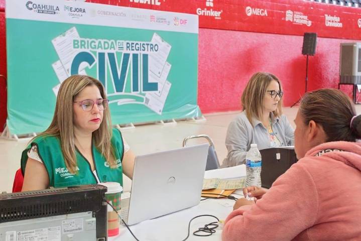 Con más de mil 500 trámites cierra la Brigada del Registro Civil en Torreón