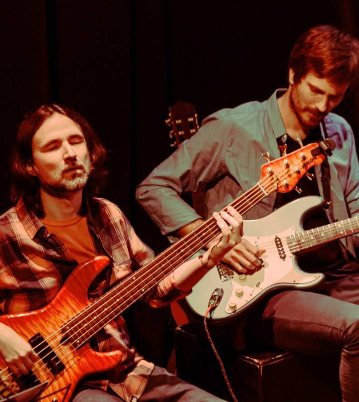 El dúo Rotar presenta su espectáculo musical en Cuatro Elementos