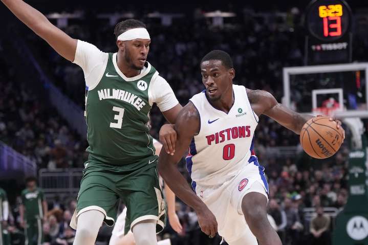 Pistons end 3-year losing streak to Bucks for NBA