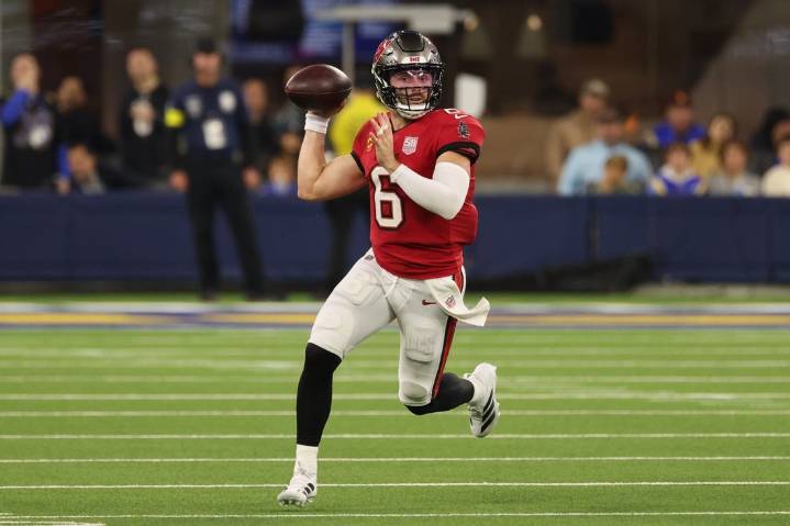 Deadspin | Bucs QB Baker Mayfield (left shoulder) doubtful to return vs. Rams