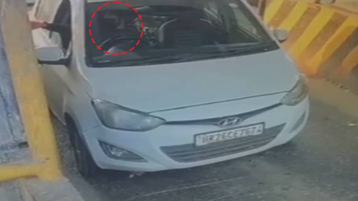 Red Fort Blast Accused in Mask Pays Toll Fee: New CCTV Footage Emerges India News