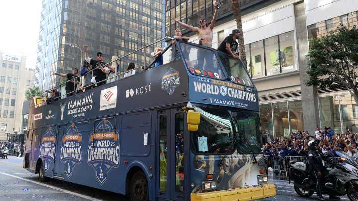 Former Red Sox Gives Epic Speech At Dodgers’ World Series Parade
