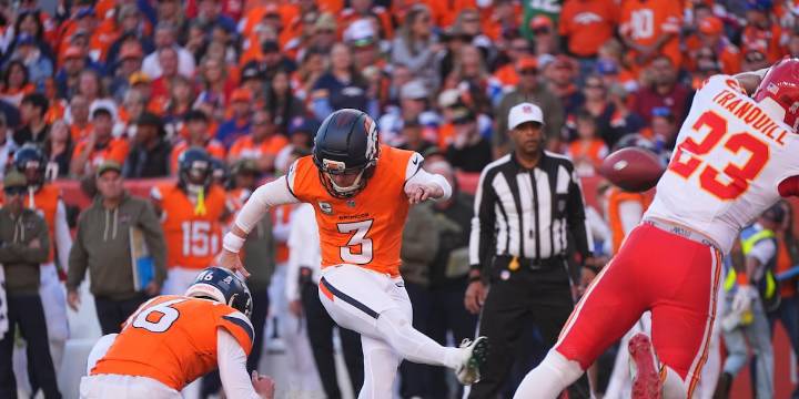 Broncos beat Chiefs 22-19 on Lutz’s last-second field goal, extending win streak to 8 games