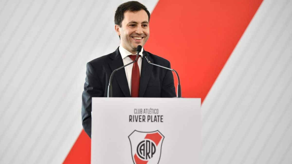 Di Carlo viaja a Inglaterra y se trae a un crack de Selección para River: “Gallardo lo quiso”