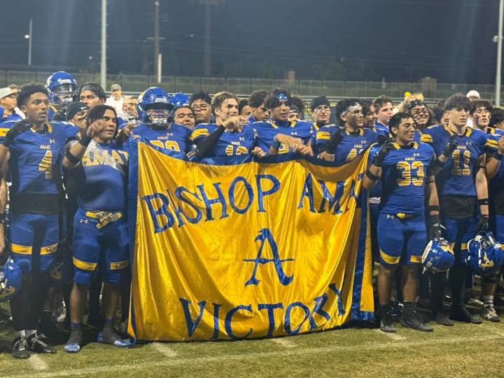 Bishop Amat punches a ticket to the playoffs with a win over Serra