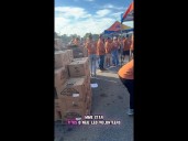 Wrestling star leads Thanksgiving food drive in Tampa