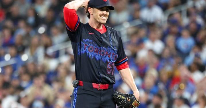 How Shane Bieber’s hometown discount helps the Blue Jays