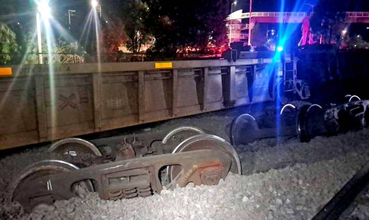 Se descarrila convoy de diez vagones de tren en Zacatecas