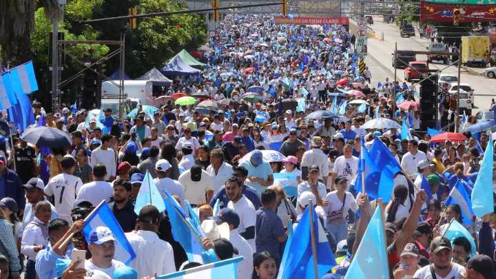 Honduras acude a votar bajo la sombra del fraude