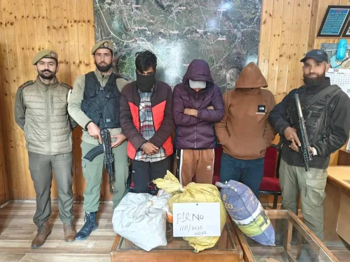 Three drug peddlers arrested in Pampore, 8.925 Kgs of Charas Powder recovered: Police