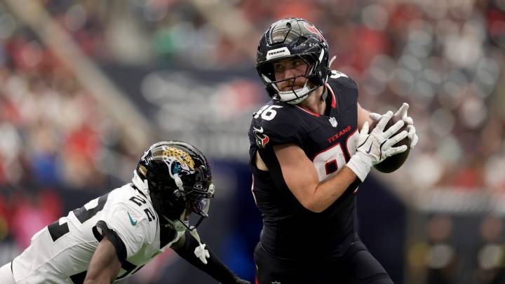 Texans tight end Dalton Schultz remains out of practice