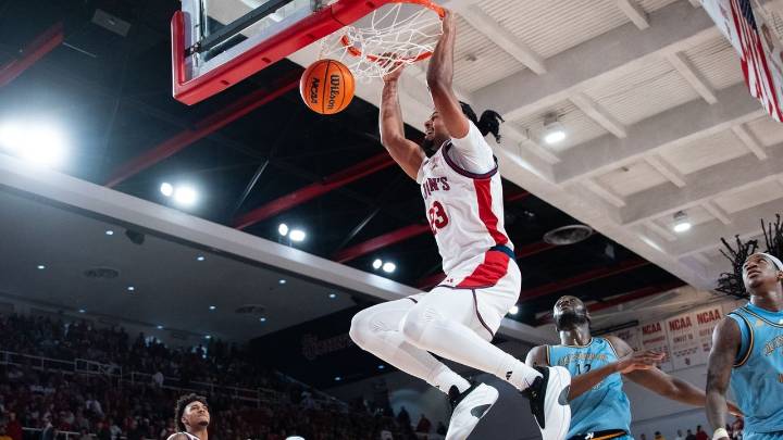 No. 5 St. John's opens Pitino's third season with 108
