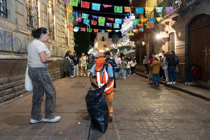 Festival del Día de Muertos deja más de 800 toneladas de basura en la capital