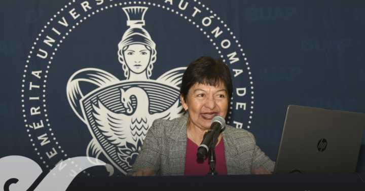 Preside Lilia Cedillo Primer Congreso Internacional de Microbiología Veterinaria BUAP