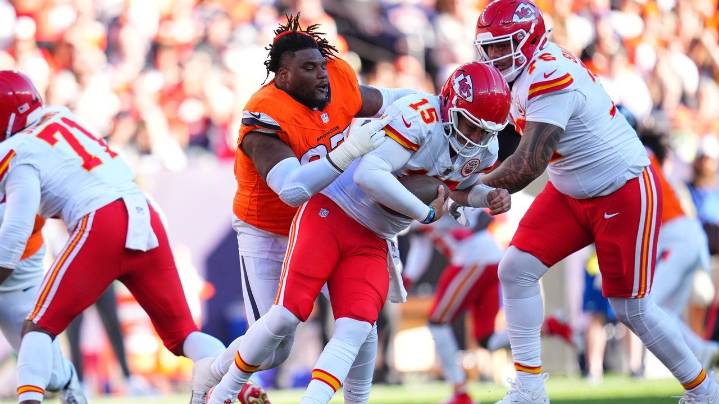 Chiefs' Josh Simmons happy to be back after sudden four-game absence, declines to discuss reasons