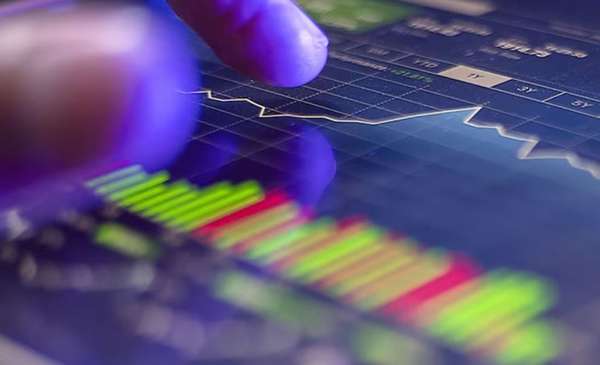 Caen los bonos y las acciones luego de dias de rachas alcistas