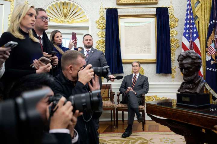 Secretario del Tesoro de EE.UU. descarta recesión en 2026 y elogia medidas de Trump