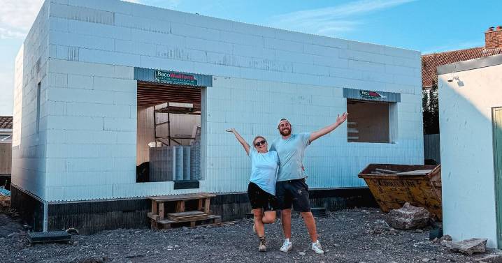 'We're building our house with polystyrene blocks and it's idiot proof'