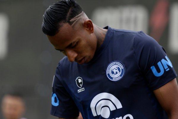 Villa se acordó de Russo tras campeonar con Independiente Rivadavia: "Siempre me..."