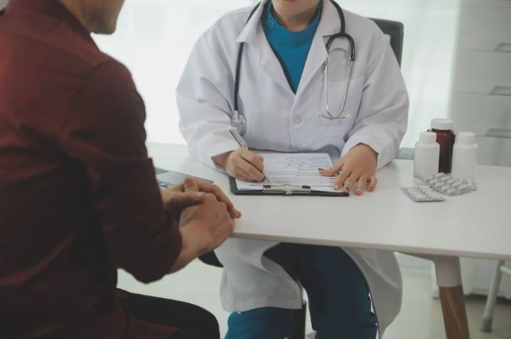 La Comunidad de Madrid aumenta el gasto sanitario en sus cuentas para 2026