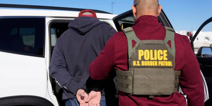 Border Patrol agents coming to Charlotte after days of speculation