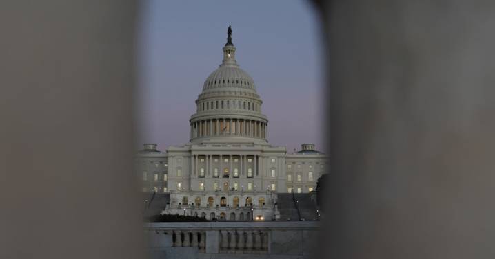Experts predict that if the government reopens, federal functions should be up and running by Monday